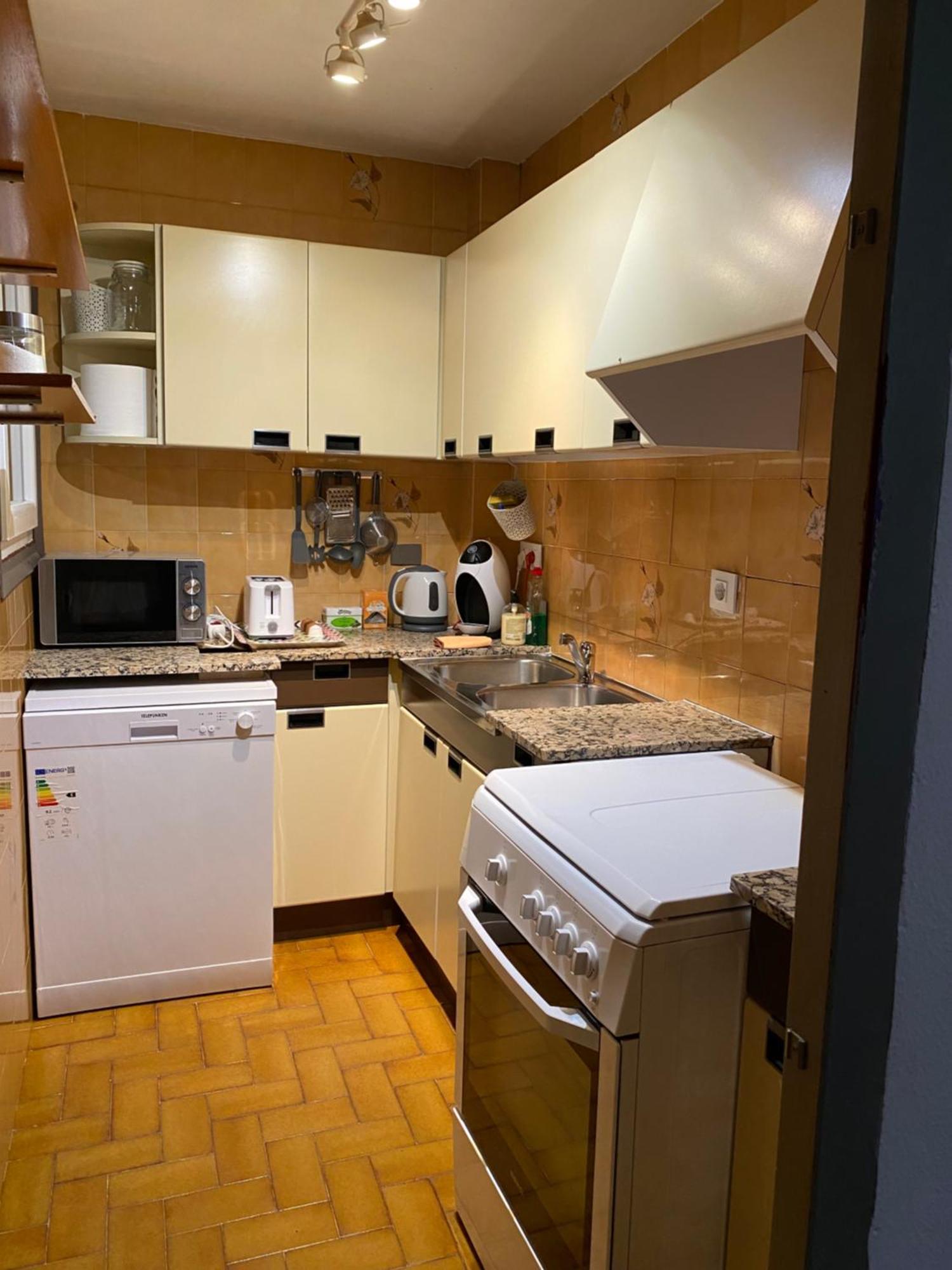 Apartamento Felicitat フィゲラス エクステリア 写真